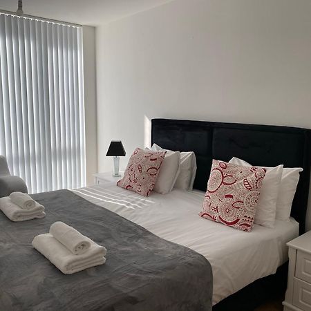เบิร์คส์ ลักชัวรี เซอร์วิส อพาร์ทเมนท์ Apartment แบล็กเนลล์ ห้อง รูปภาพ