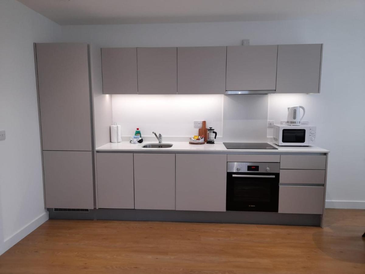 เบิร์คส์ ลักชัวรี เซอร์วิส อพาร์ทเมนท์ Apartment แบล็กเนลล์ ภายนอก รูปภาพ