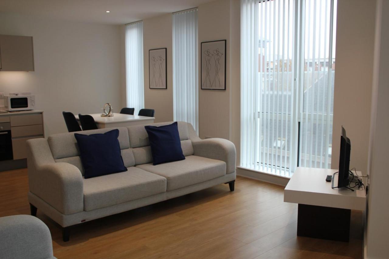 เบิร์คส์ ลักชัวรี เซอร์วิส อพาร์ทเมนท์ Apartment แบล็กเนลล์ ภายนอก รูปภาพ