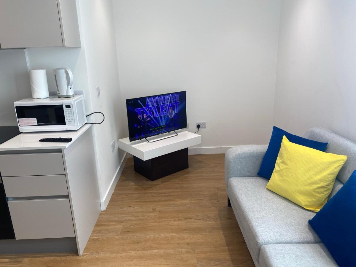 เบิร์คส์ ลักชัวรี เซอร์วิส อพาร์ทเมนท์ Apartment แบล็กเนลล์ ภายนอก รูปภาพ