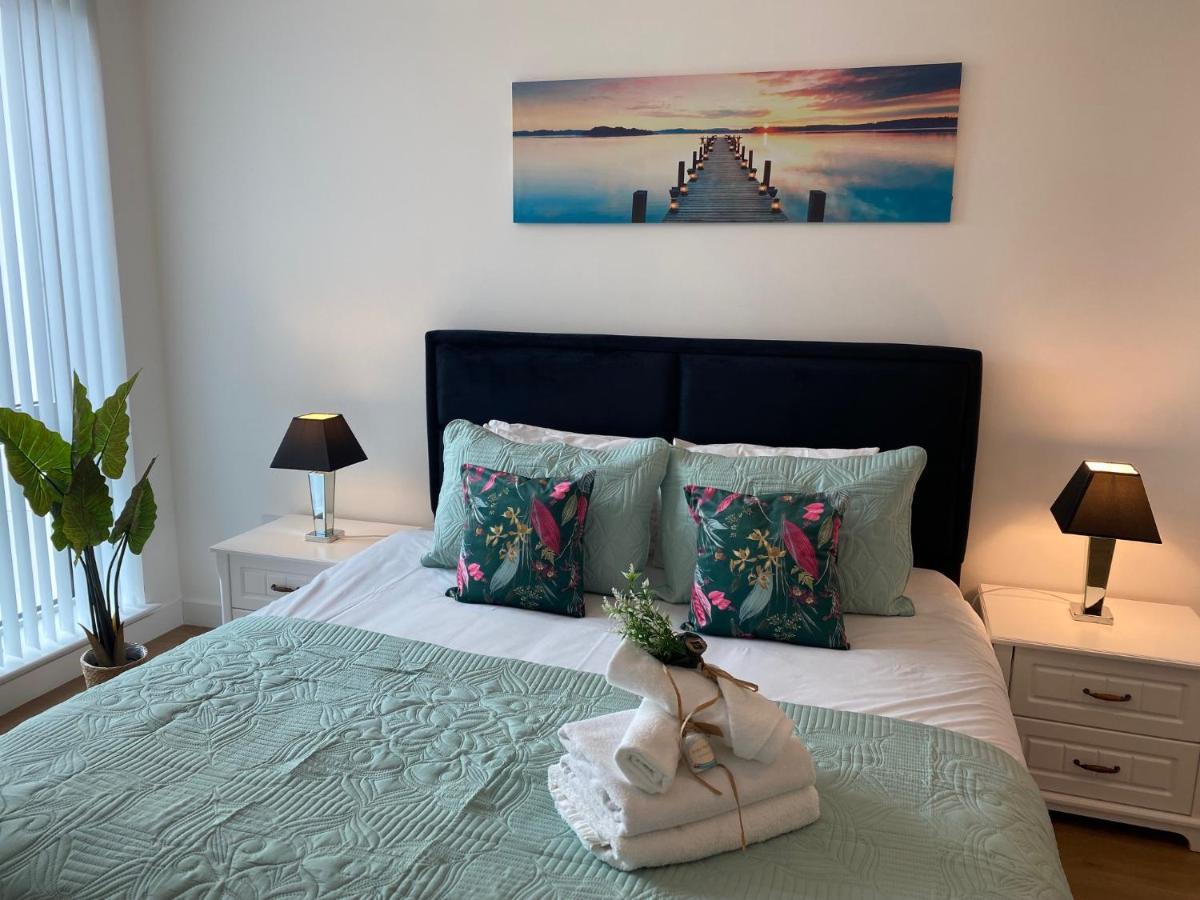 เบิร์คส์ ลักชัวรี เซอร์วิส อพาร์ทเมนท์ Apartment แบล็กเนลล์ ภายนอก รูปภาพ