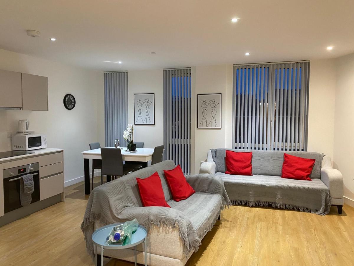 เบิร์คส์ ลักชัวรี เซอร์วิส อพาร์ทเมนท์ Apartment แบล็กเนลล์ ภายนอก รูปภาพ