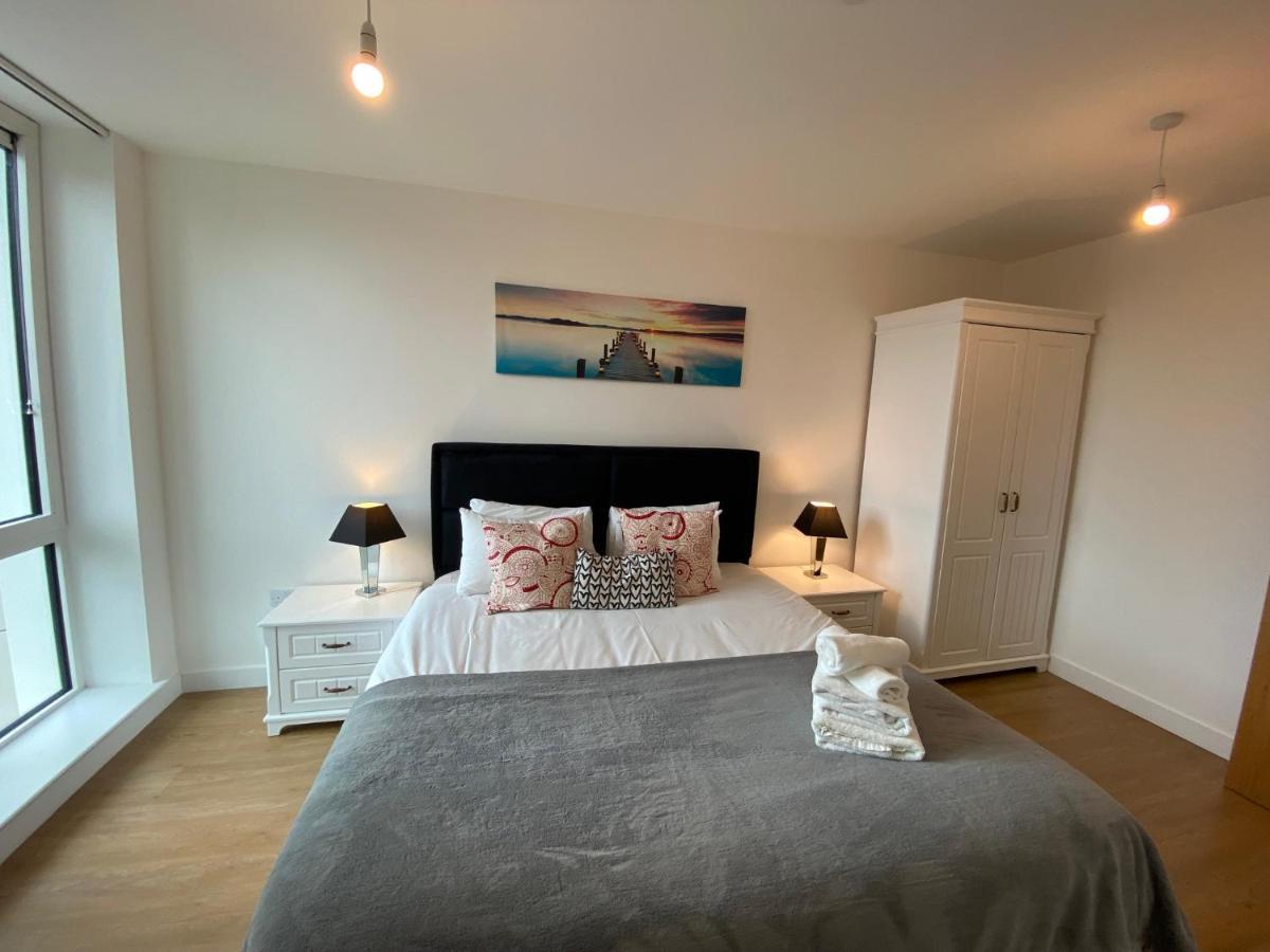 เบิร์คส์ ลักชัวรี เซอร์วิส อพาร์ทเมนท์ Apartment แบล็กเนลล์ ภายนอก รูปภาพ