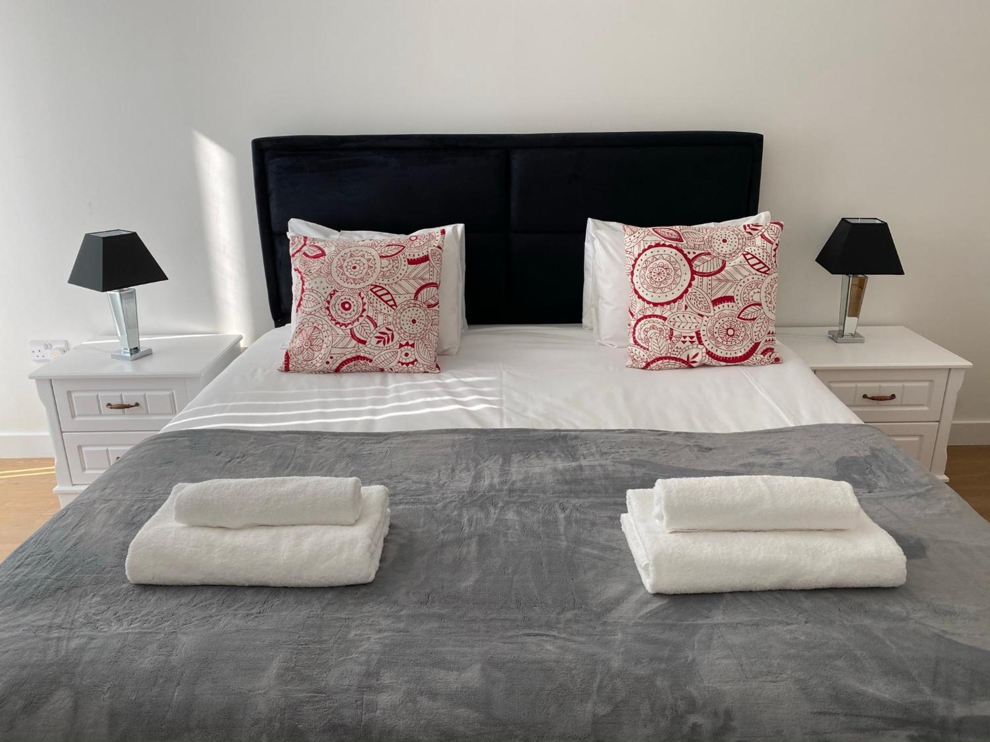 เบิร์คส์ ลักชัวรี เซอร์วิส อพาร์ทเมนท์ Apartment แบล็กเนลล์ ห้อง รูปภาพ